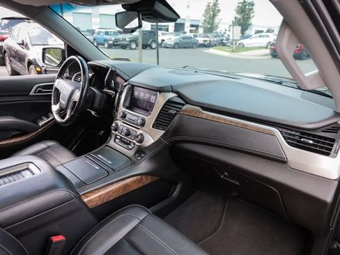 Used 2019 GMC Yukon Denali w/ Denali Ultimate Package AWD/4WD image 62