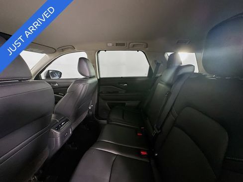 Certified 2023 Nissan Pathfinder SL w/ Lighting Package (N92) FWD image 24