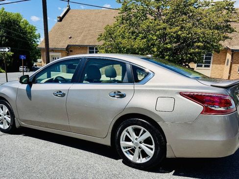 Used 2013 Nissan Altima 2.5 SL w/ Technology Pkg FWD image 7