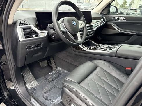 Used 2023 BMW X7 xDrive40i w/ Premium Package image 10
