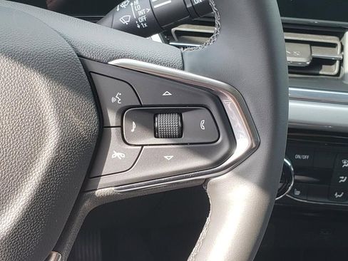 New 2026 Chevrolet Trax LT FWD image 28