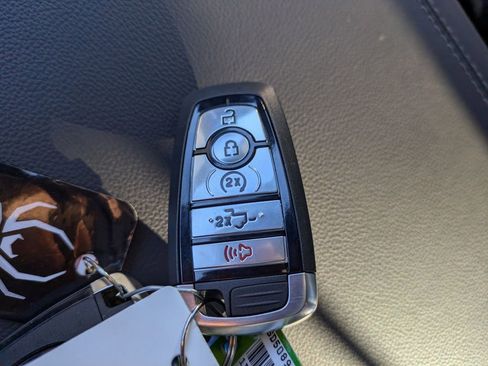 New 2025 Ford F250 Lariat w/ Lariat Ultimate Package image 33