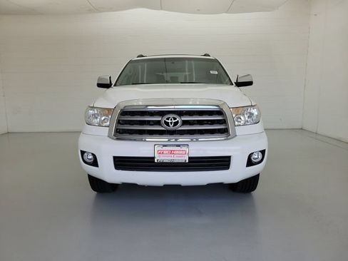 Used 2016 Toyota Sequoia Limited w/ Safety & Convenience Package RWD image 3