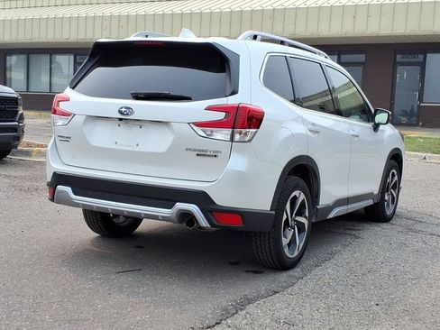 Used 2022 Subaru Forester Touring AWD/4WD image 5