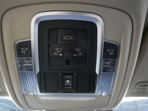 Used 2021 RAM 1500 Laramie AWD/4WD image 30