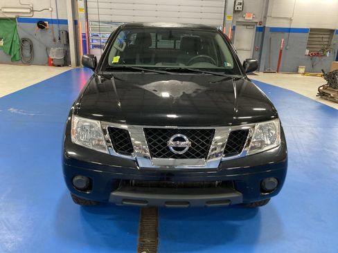 Used 2019 Nissan Frontier SV AWD/4WD image 2