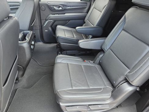 Used 2022 GMC Yukon XL Denali AWD/4WD image 32