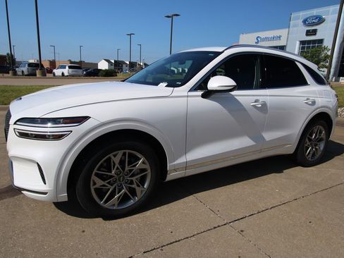 Used 2024 Genesis GV70 2.5T w/ Advanced Package AWD/4WD image 19