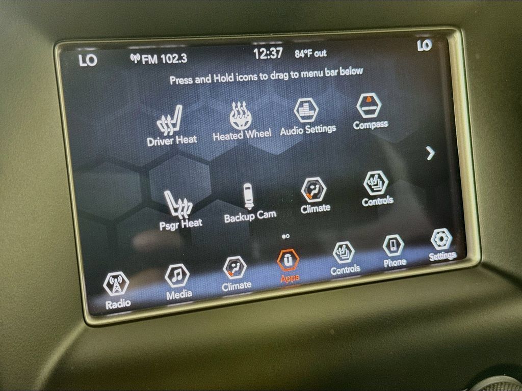 Used 2018 Jeep Grand Cherokee Laredo AWD/4WD image 14