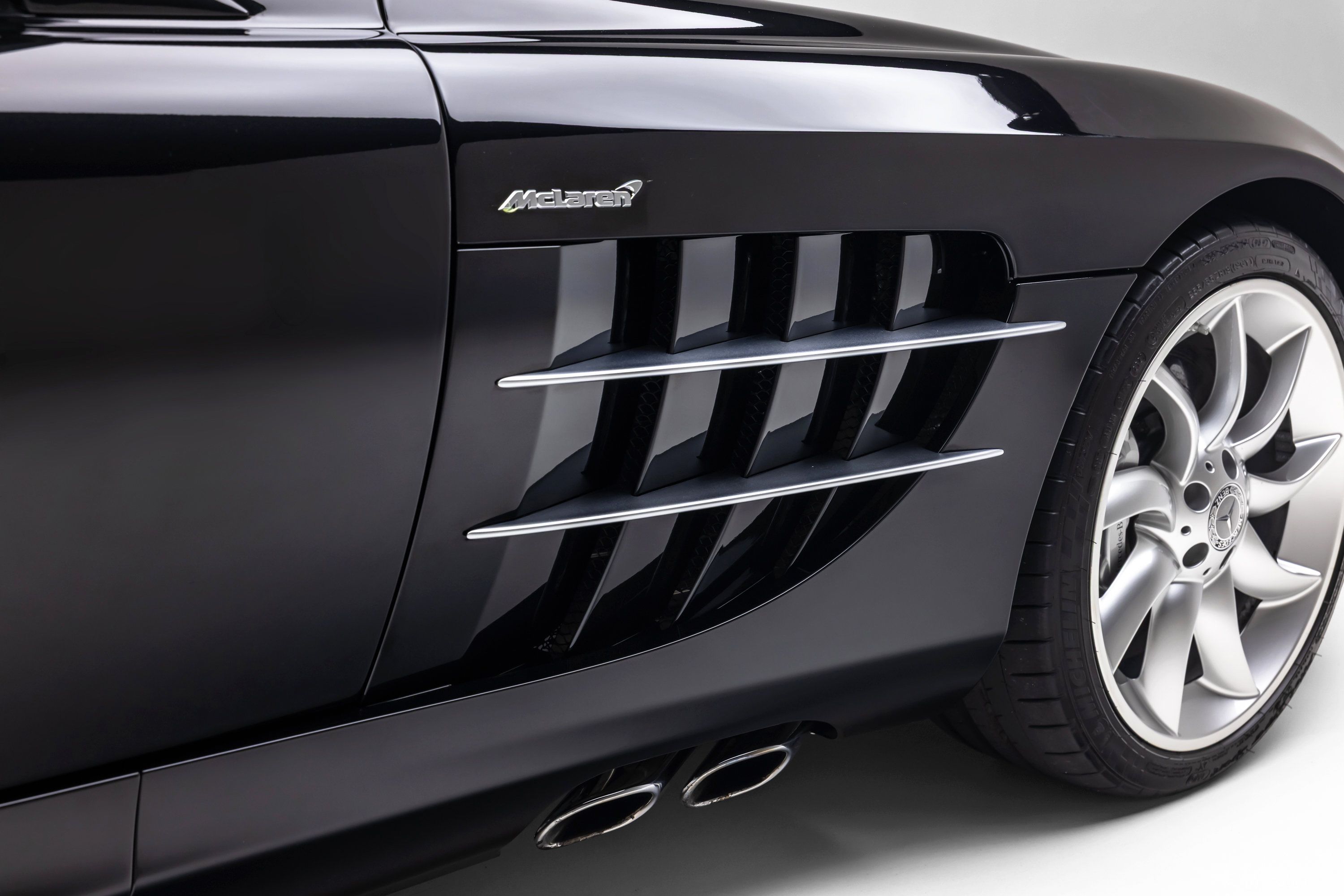 Used 2005 Mercedes-Benz SLR image 25