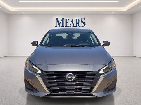 Used 2025 Nissan Altima 2.5 SV AWD/4WD image 8