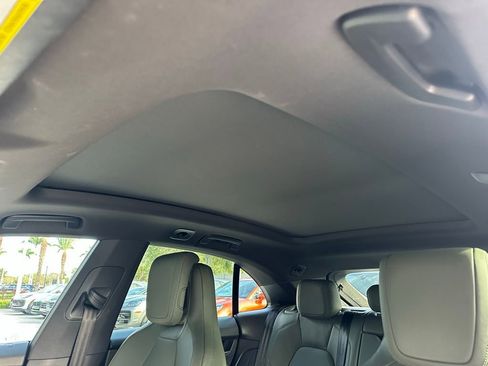 Used 2025 Porsche Macan 4S Electric image 23