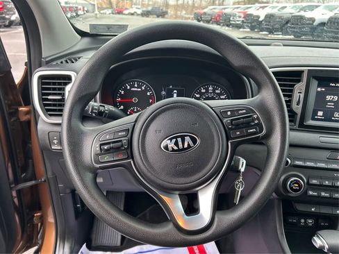Used 2018 Kia Sportage LX w/ LX Popular Package image 19