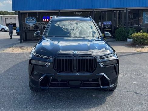 Used 2024 BMW X7 xDrive40i w/ Executive Package AWD/4WD image 3