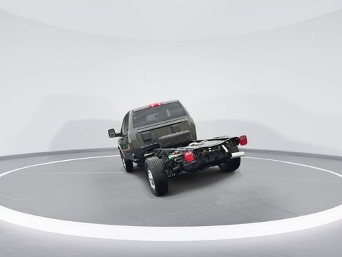 New 2024 RAM 3500 Tradesman w/ Chrome Appearance Group AWD/4WD image 8