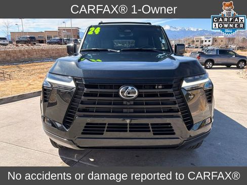 Used 2024 Lexus GX 550 w/ Accessory Package (2T) image 2