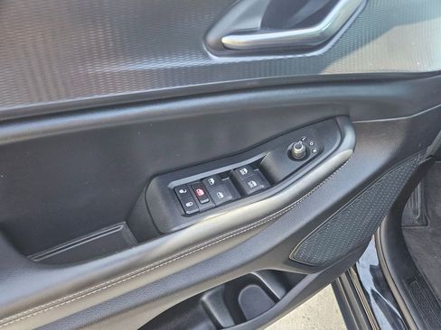 Used 2024 Jeep Grand Cherokee L Laredo image 15