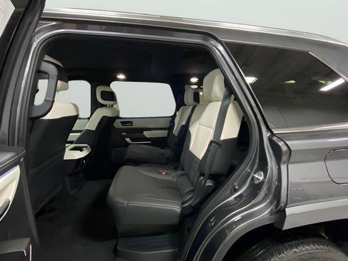 Used 2024 Toyota Sequoia Capstone image 33
