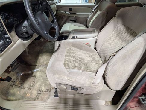 Used 2001 Chevrolet Tahoe LS w/ LS Preferred Equipment Group image 12