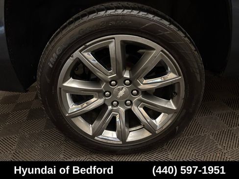 Used 2019 Chevrolet Tahoe LT w/ Luxury Package AWD/4WD image 37