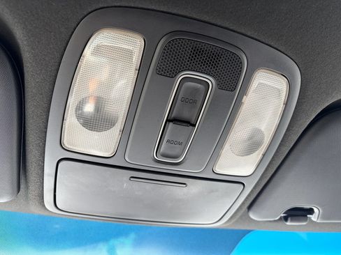 Used 2016 Kia Soul FWD image 32