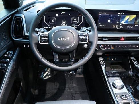 Used 2025 Kia Sorento SX Prestige image 18
