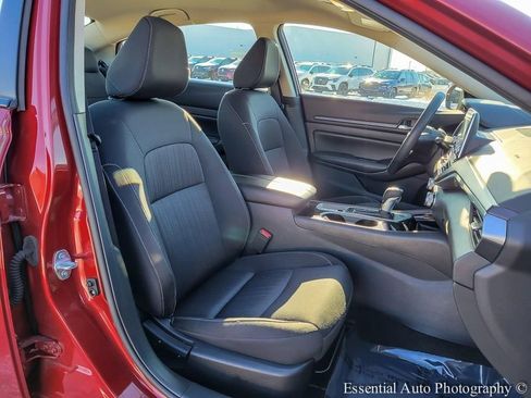 Used 2024 Nissan Altima 2.5 SV image 32