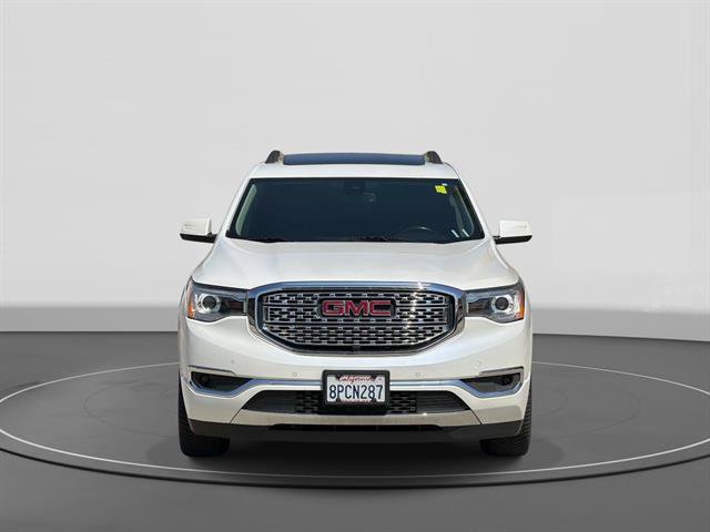 Used 2019 GMC Acadia Denali w/ Technology Package FWD image 2