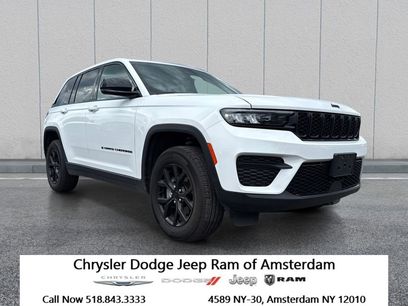 Used 2025 Jeep Grand Cherokee Altitude