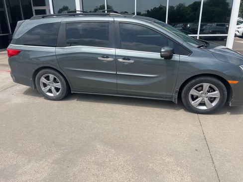 Used 2019 Honda Odyssey EX-L image 4