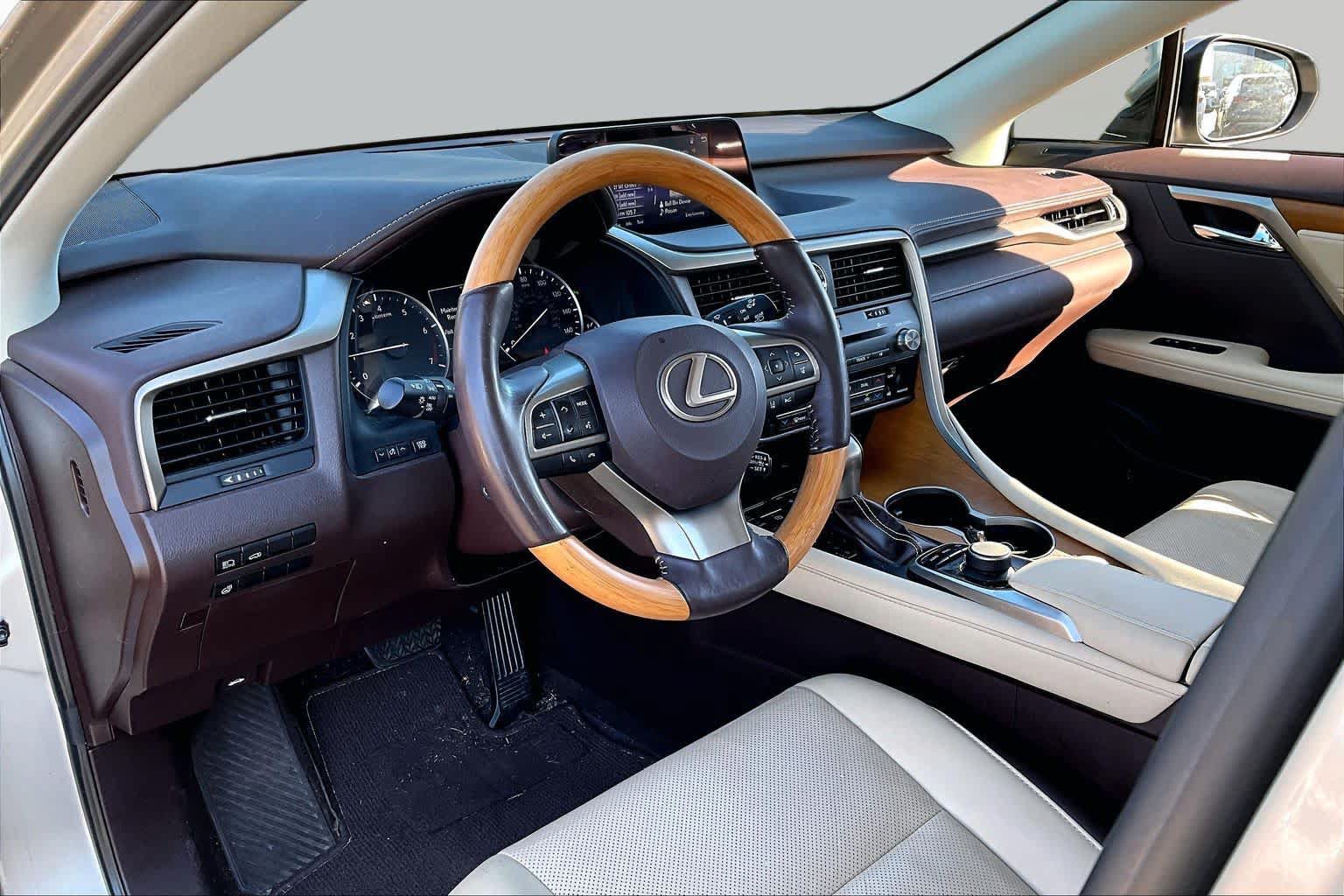 Used 2018 Lexus RX 350 FWD w/ Premium Package image 17