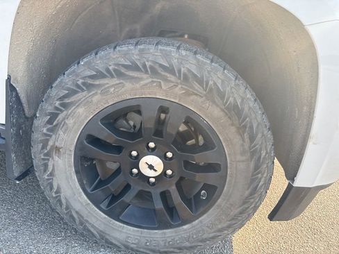 Used 2018 Chevrolet Tahoe LT AWD/4WD image 6