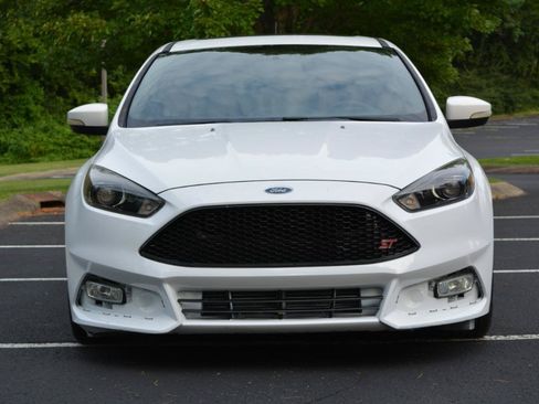 Used 2017 Ford Focus ST w/ Equipment Group 401A FWD image 2