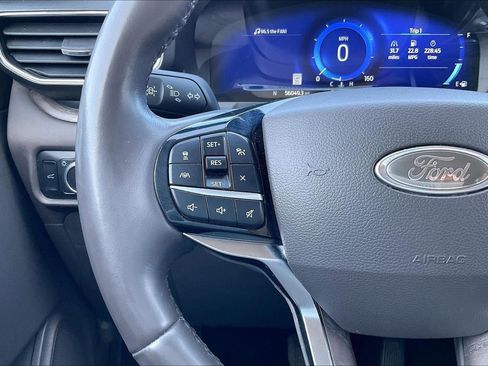 Used 2022 Ford Explorer Platinum w/ Equipment Group 601A image 19