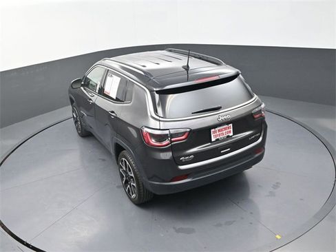 Used 2018 Jeep Compass Limited w/ Safety & Security Group image 23