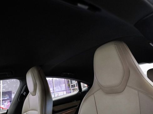 Used 2022 Porsche Taycan 4S image 30