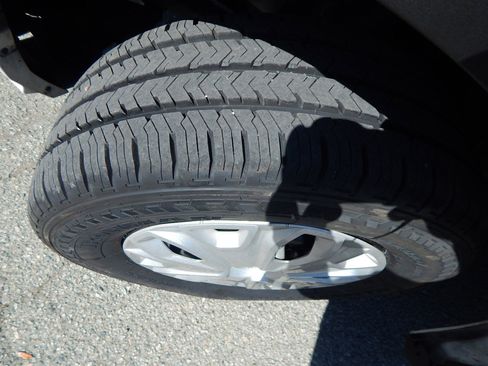 Used 2022 Ford Transit 350 XLT image 27