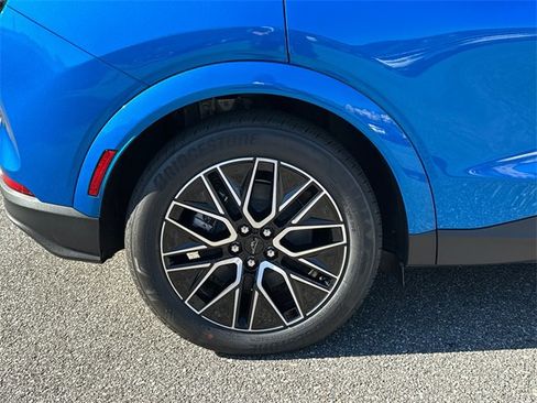 New 2025 Ford Mustang Mach-E Premium image 17