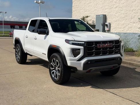 Used 2024 GMC Canyon AT4 w/ AT4 Premium Package AWD/4WD image 1