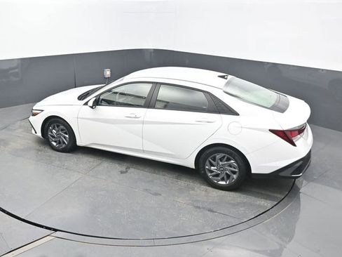 Used 2024 Hyundai Elantra SEL image 47
