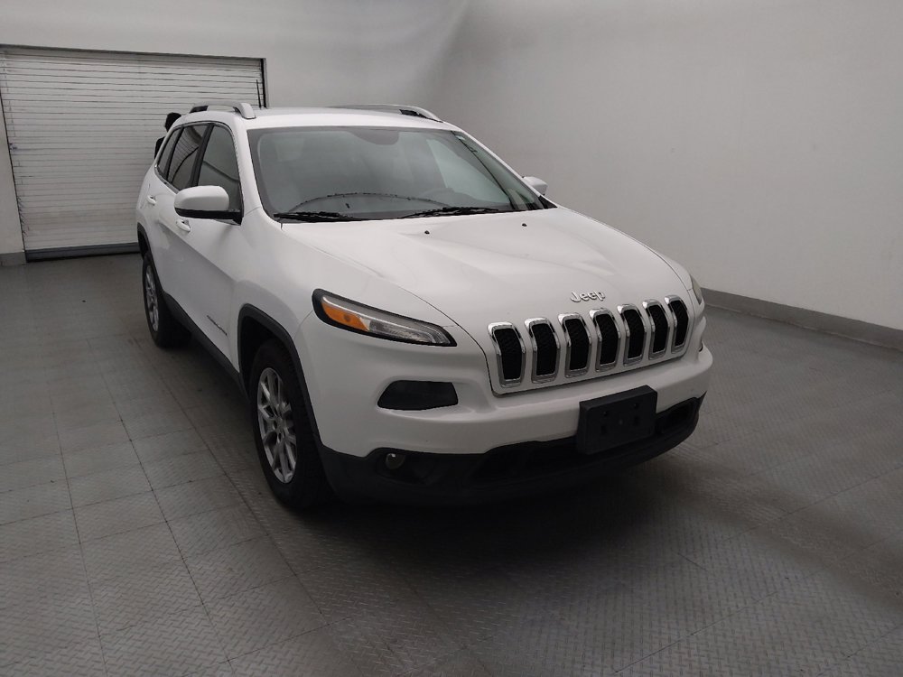 Used 2018 Jeep Cherokee Latitude Plus FWD image 13