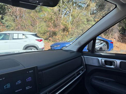 Used 2025 Hyundai Santa Fe SEL image 35