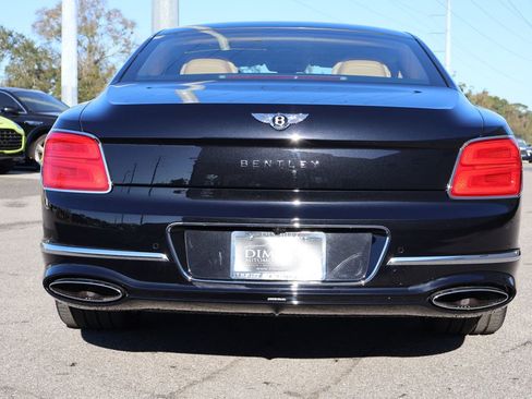 New 2026 Bentley Flying Spur Azure image 11