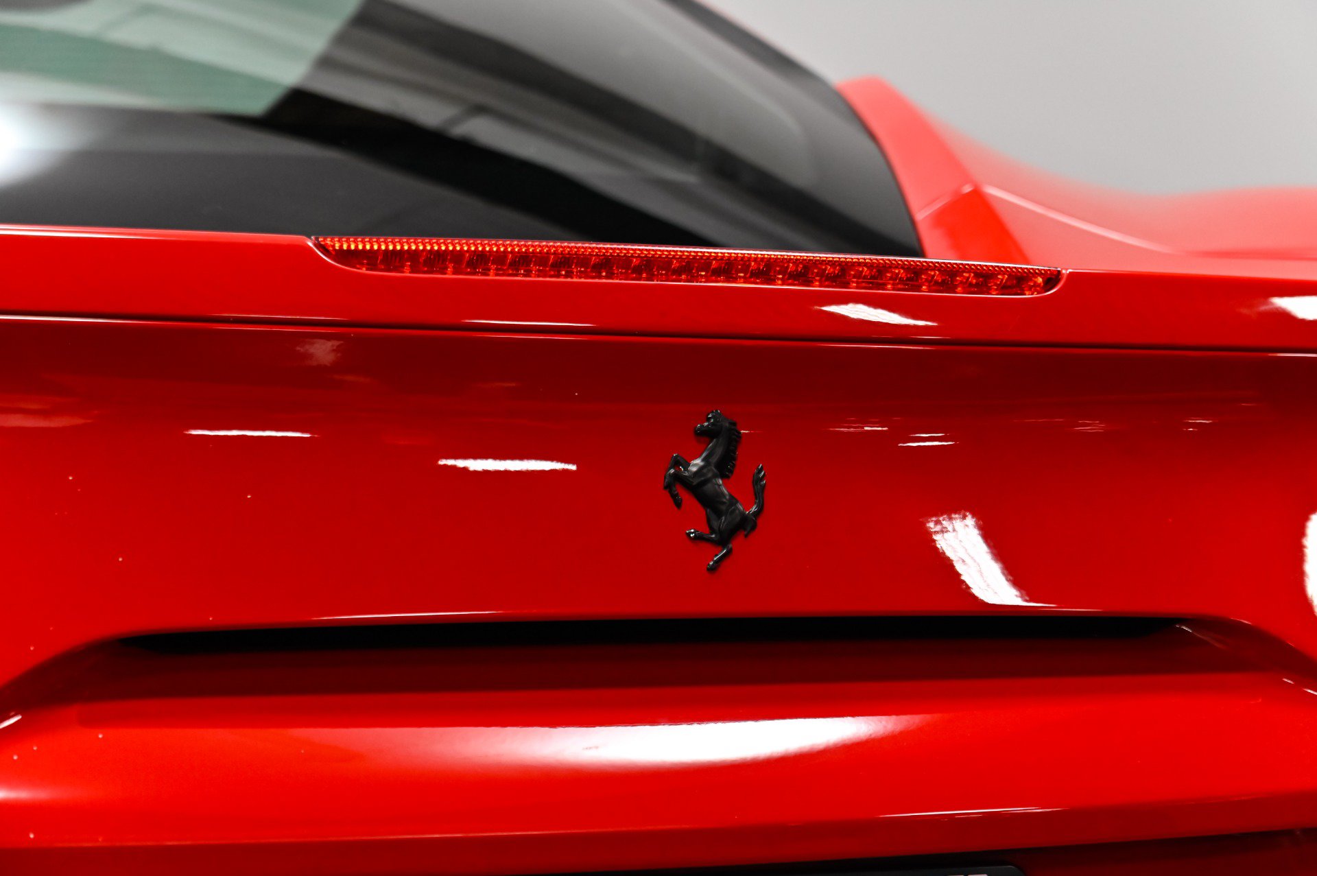 Used 2018 Ferrari 488 GTB RWD image 57