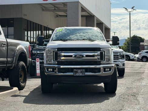 Used 2019 Ford F250 XLT w/ XLT Value Package AWD/4WD image 38