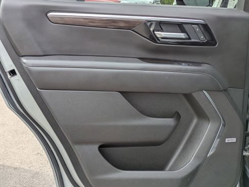 Certified 2025 Chevrolet Tahoe Z71 w/ Comfort Package image 14