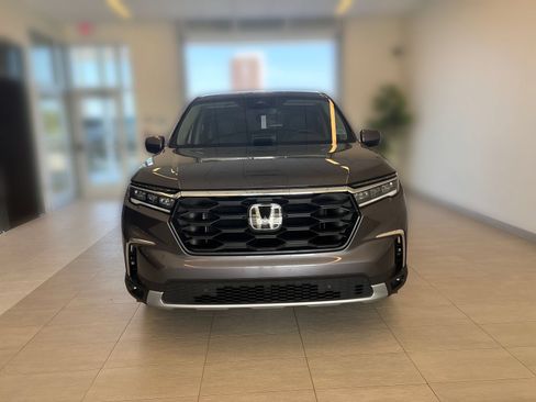 Certified 2024 Honda Pilot EX-L image 6
