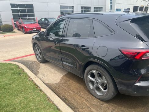 Used 2023 Ford Escape ST-Line w/ Tech Pack #1 FWD image 3