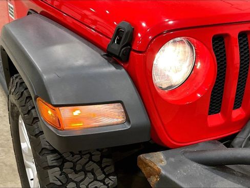 Used 2018 Jeep Wrangler Unlimited Sport S image 25