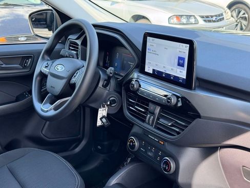Used 2024 Ford Escape FWD image 18